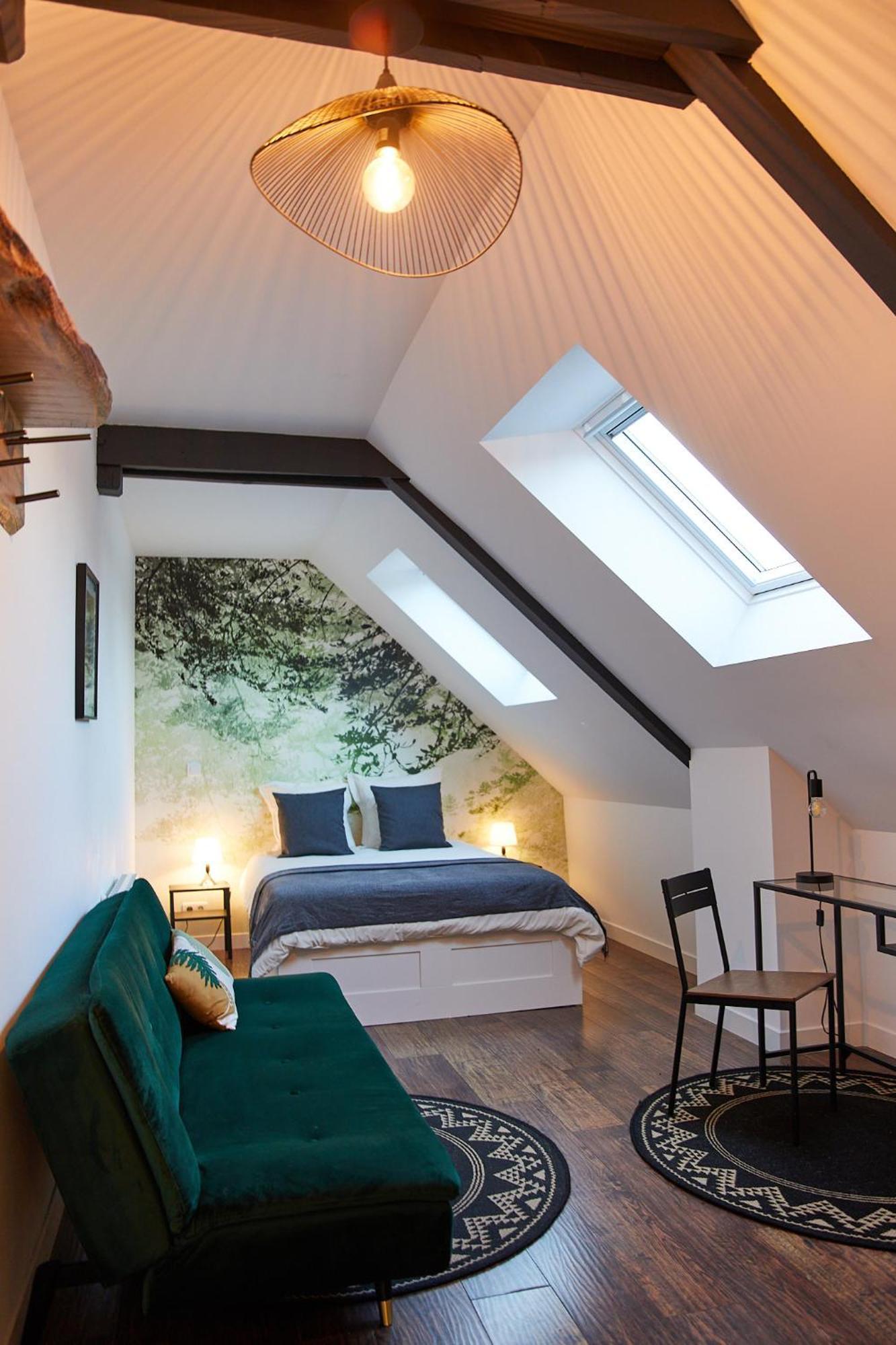 Bed and Breakfast La Breizhidence Комбур Экстерьер фото