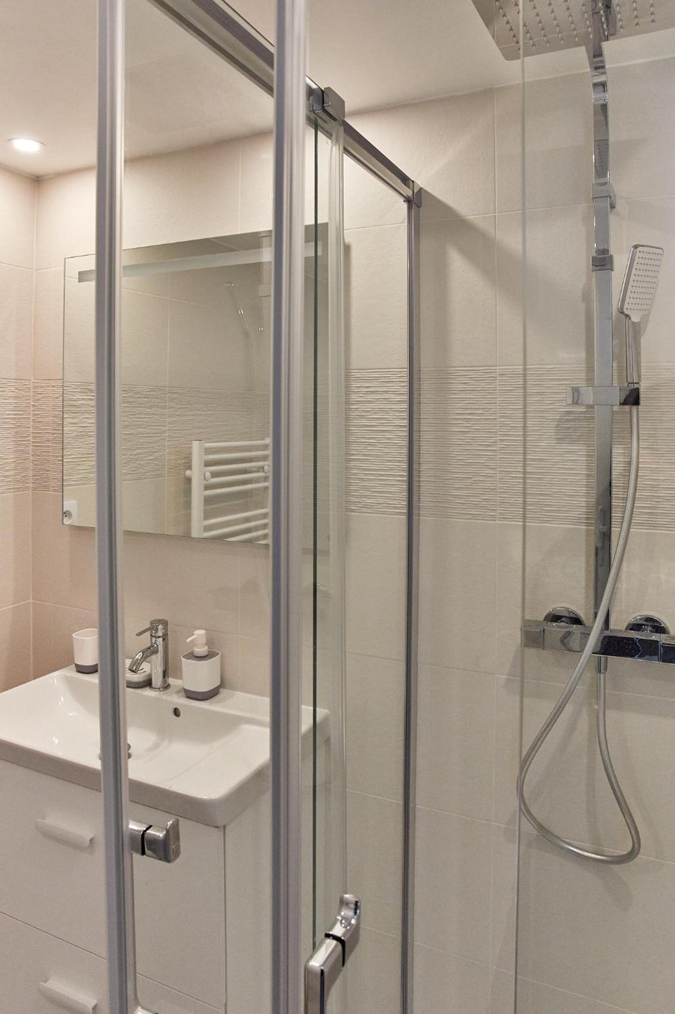 Bed and Breakfast La Breizhidence Комбур Экстерьер фото